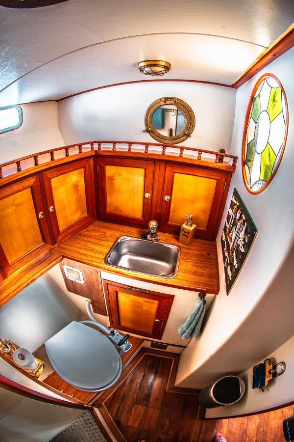 Zeilschip Lucia Botel *