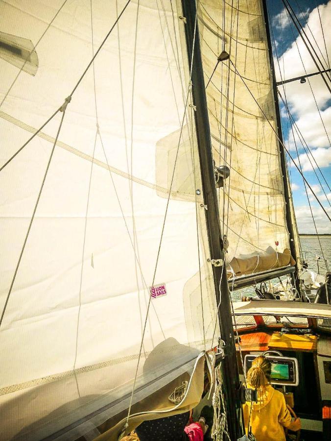 Botel Zeilschip Lucia